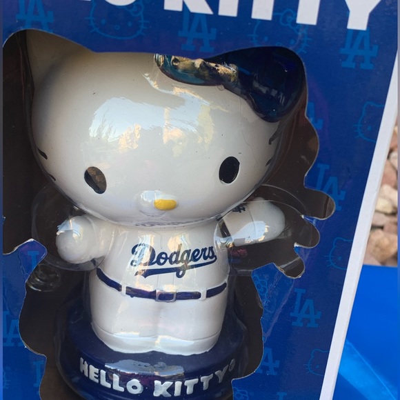 2023 LA Dodgers Collectible Blue and White Hello Kitty Bobblehead Figure - Picture 4 of 14